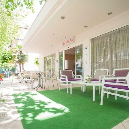 Villa Silvie Rose Cesenatico Eksteriør billede