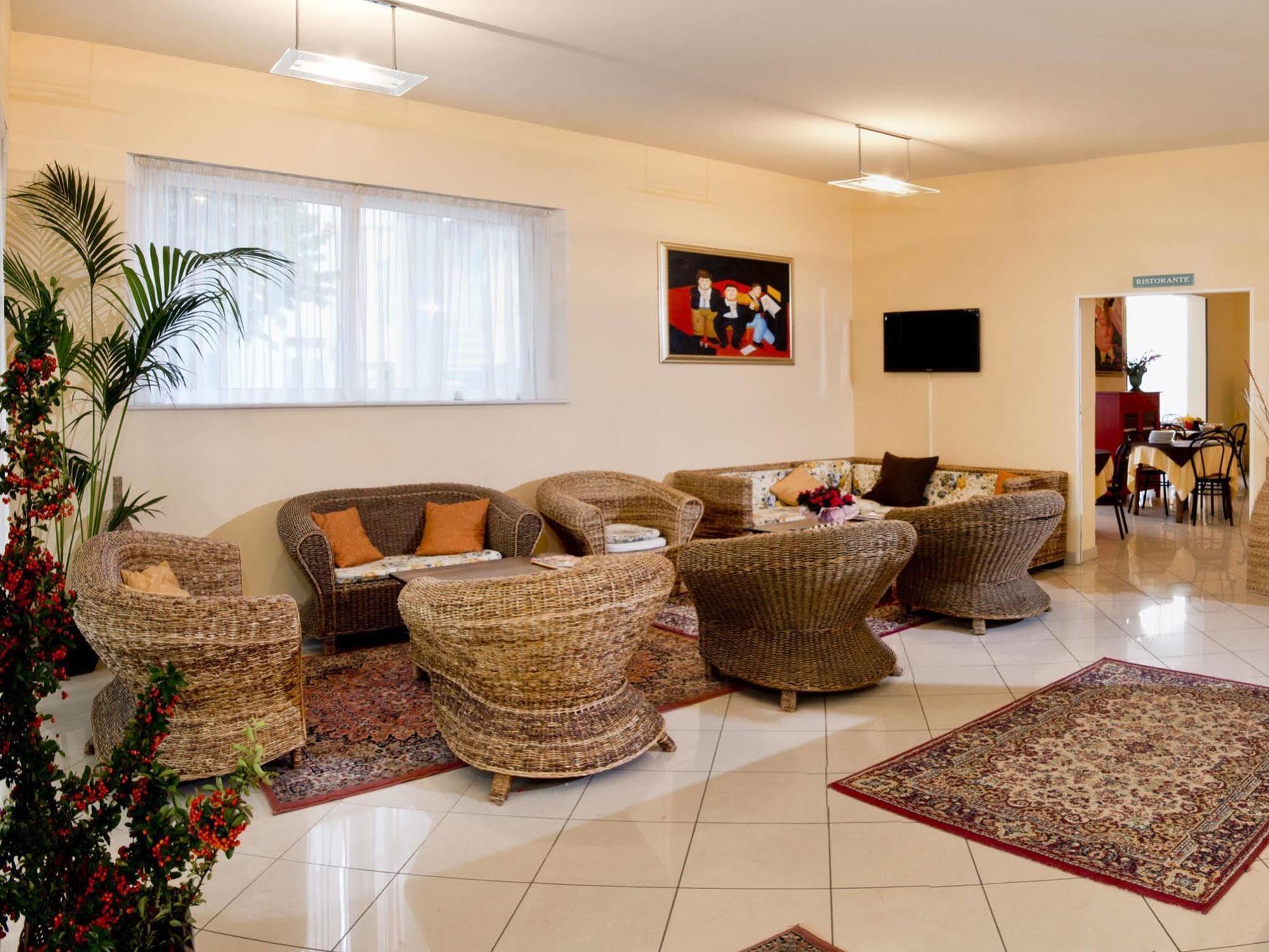 Villa Silvie Rose Cesenatico Eksteriør billede