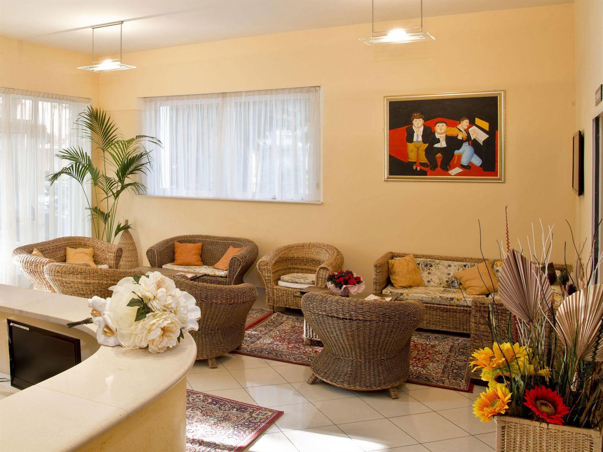 Villa Silvie Rose Cesenatico Eksteriør billede