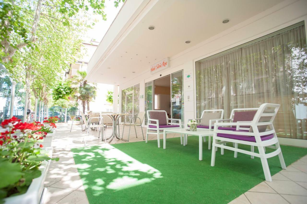 Villa Silvie Rose Cesenatico Eksteriør billede